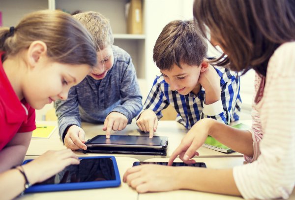 2016 11 18 Kids Using Tablets in Class condensed