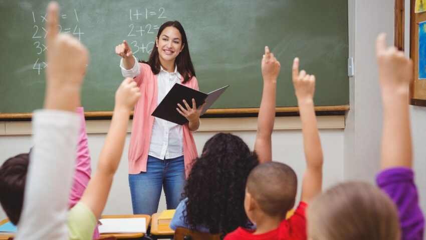 teacher 1687756395