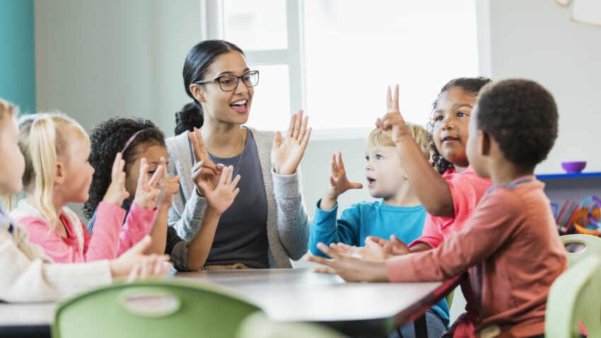kids teacher 1694068180