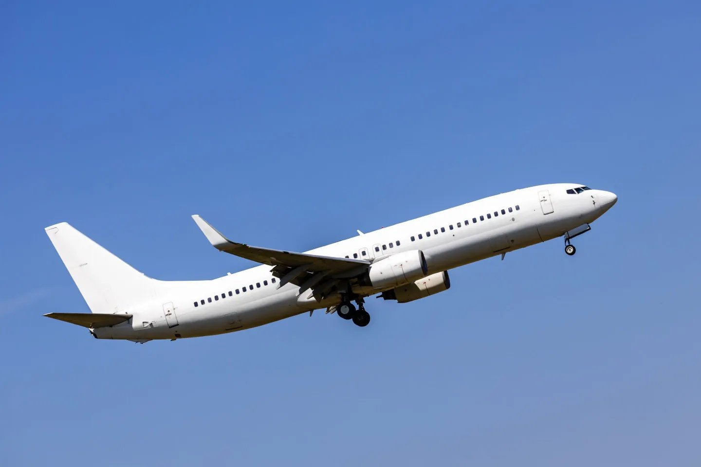flight 1745917579